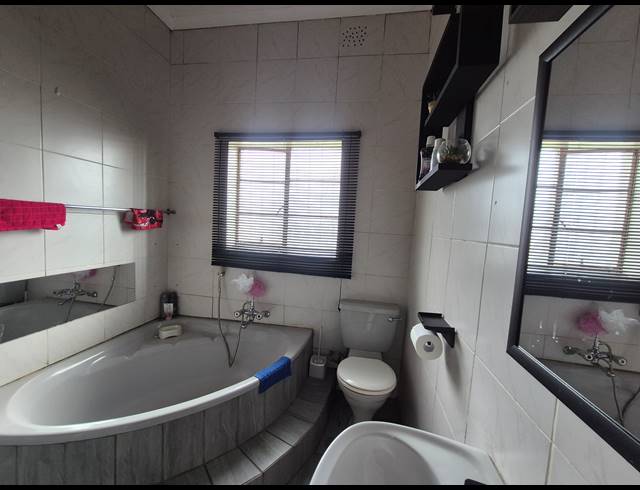 6 BEDROOM HOUSE FOR SALE IN BRAKPAN CENTRAL